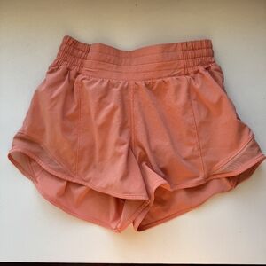 Lululemon Hotty Hot Shorts HR 2.5” Lined SUNC Sunny Coral Sz 4